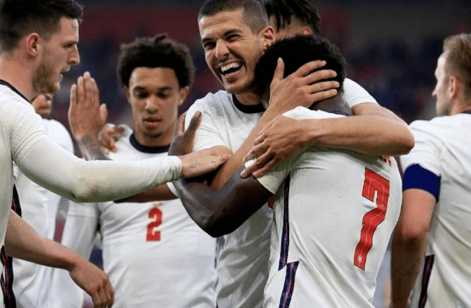 希腊完胜丹麦,格纳布里统治全场 希腊完胜丹麦,格纳布里统治全场