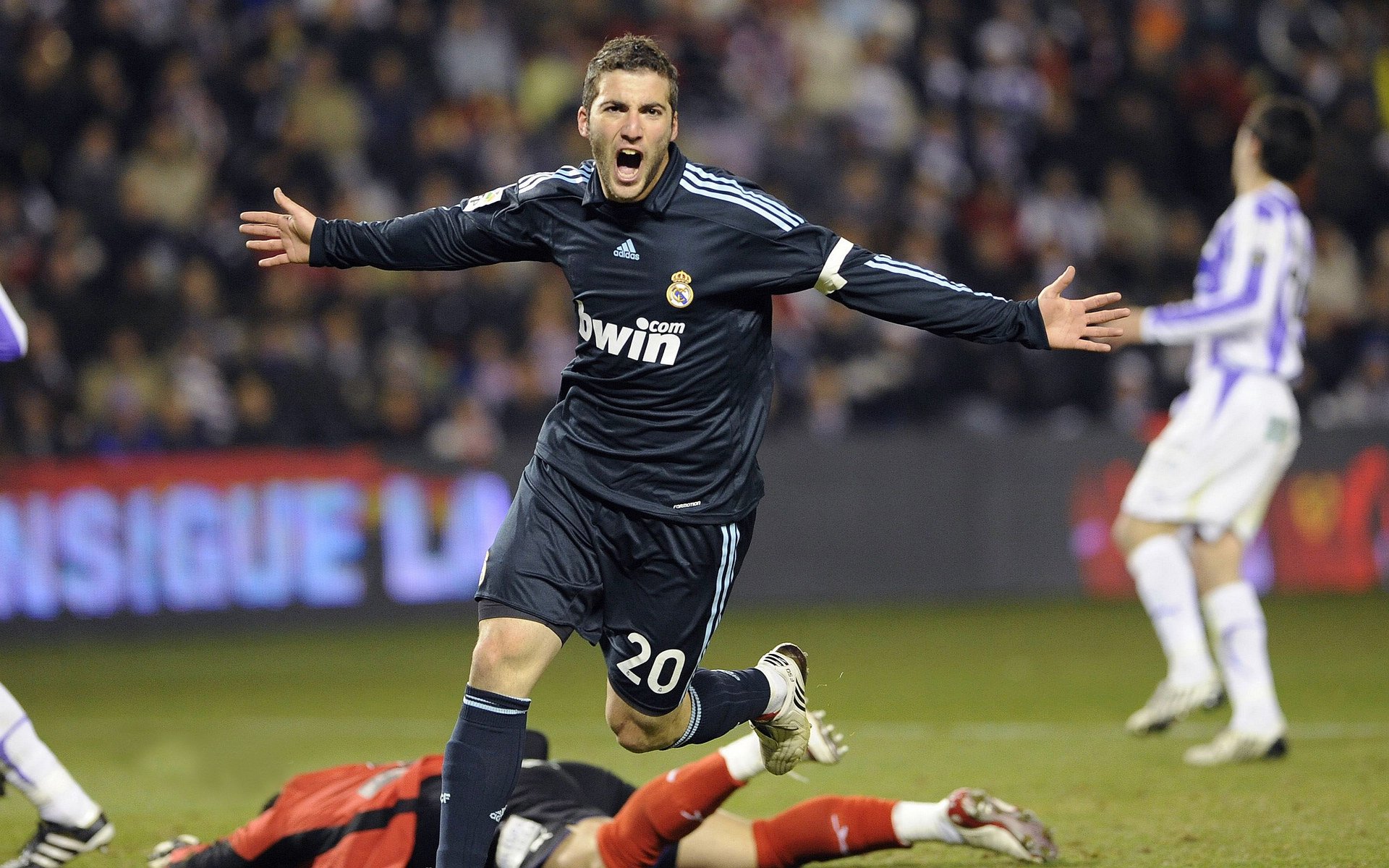 蒂亚戈爆发！委内瑞拉末节狂飙，用南美风暴带走波兰