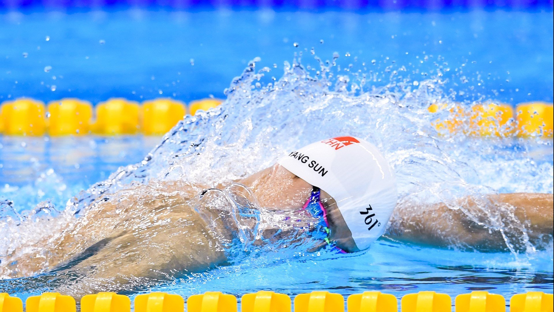 戈贝尔一柱擎天，湖人淘汰广厦背后的现代篮球密码