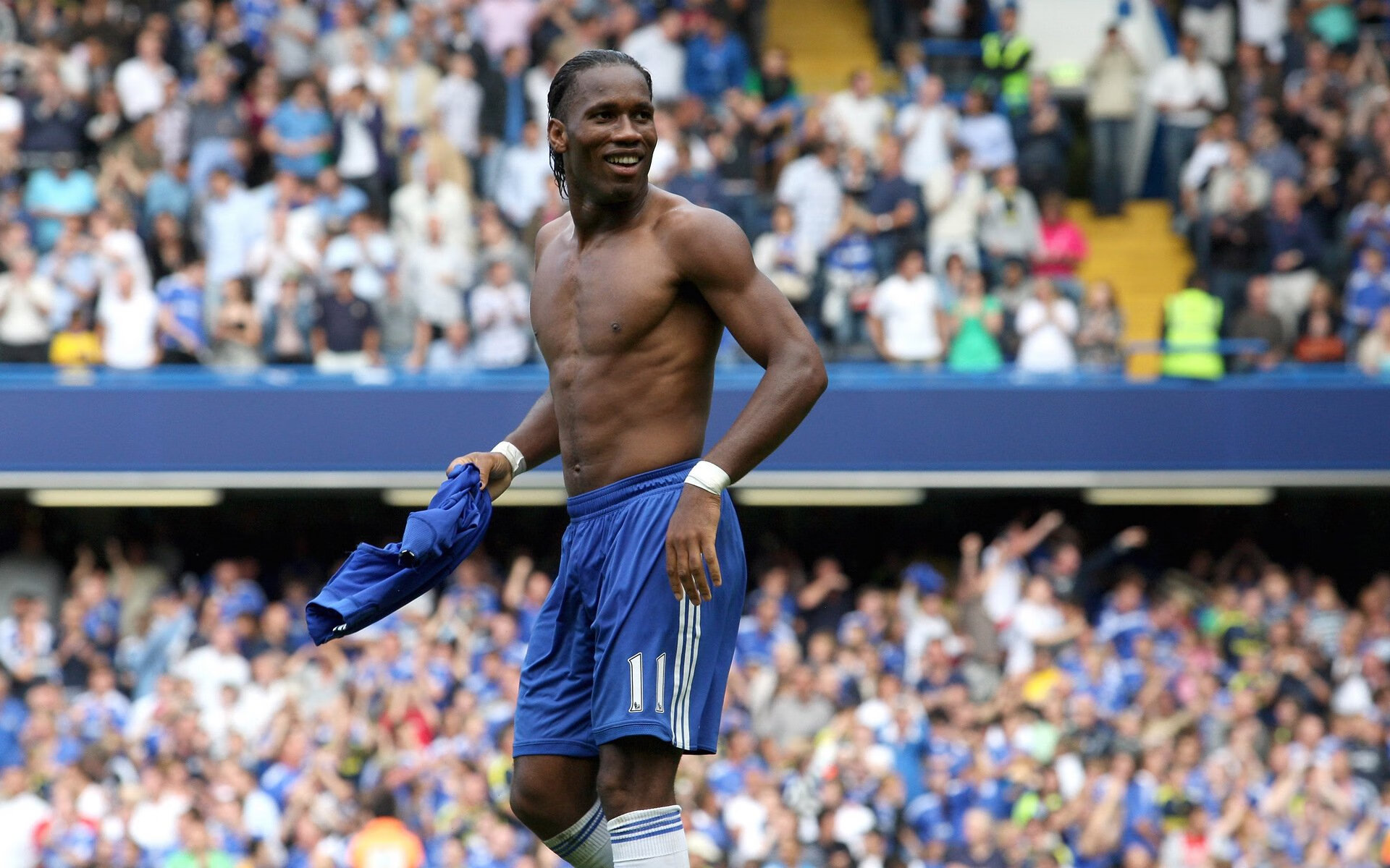 梅西让比赛提前失去悬念，智利压哨击败巴萨，足球宇宙的暗物质与坍缩奇点