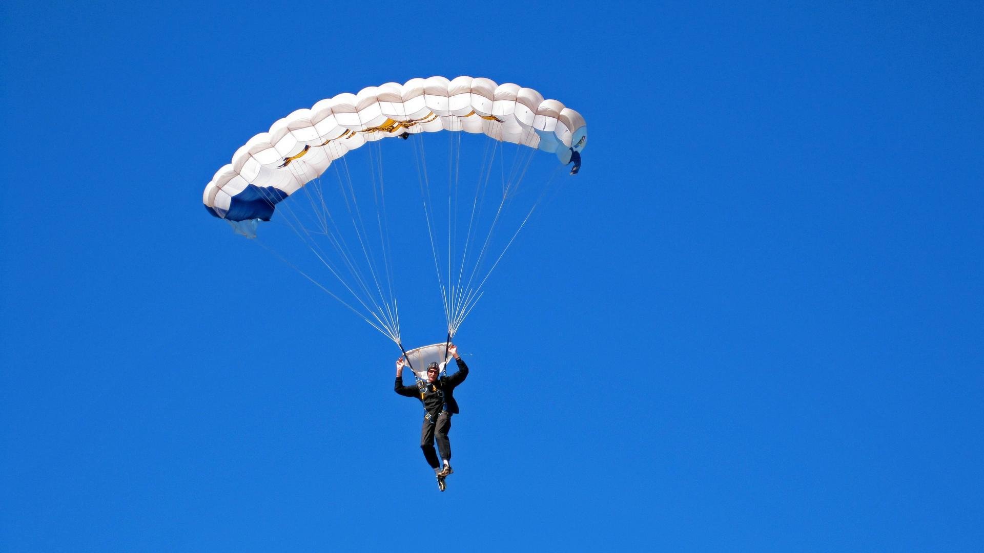 戈贝尔的沉默，当总决赛在第三节失去悬念