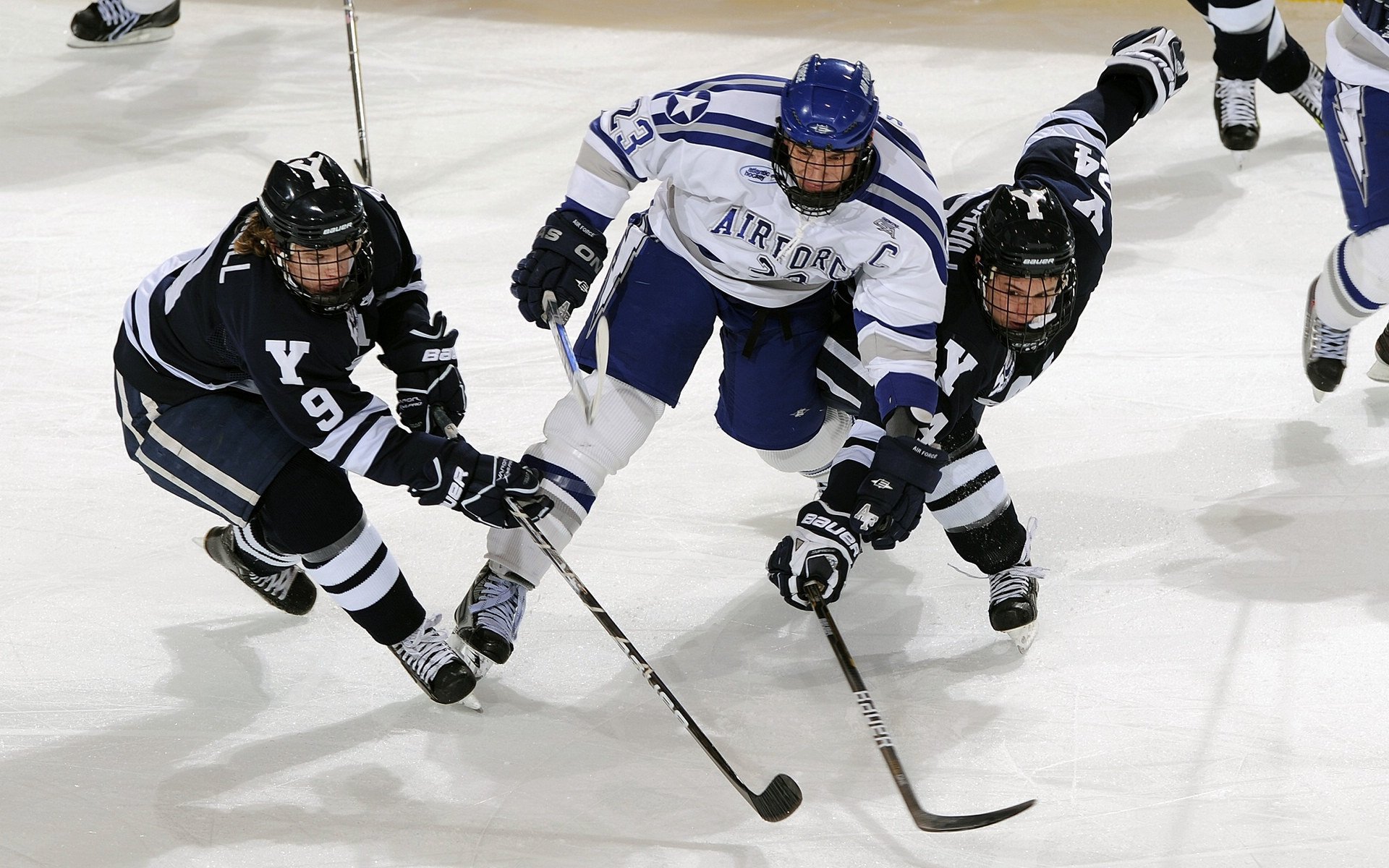 西决生死战之夜，霍勒迪用沉默的刀锋，刻下英雄的注脚